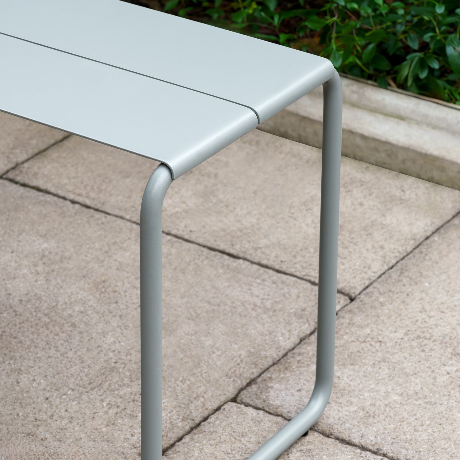NINE Sine Bench | LampTwist
