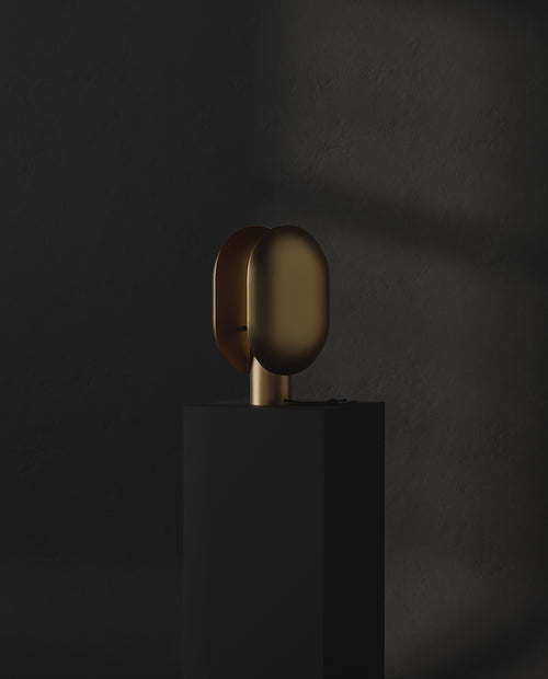 Clam Table Lamp - Brass.mp4